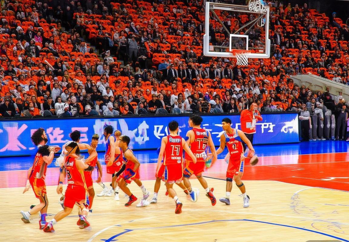 2020浙沪男篮巅峰对决：技艺与战术策略制胜(图1)